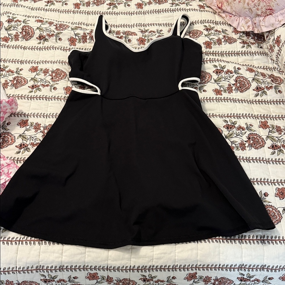 Old Navy Active Black and White Athletic Top